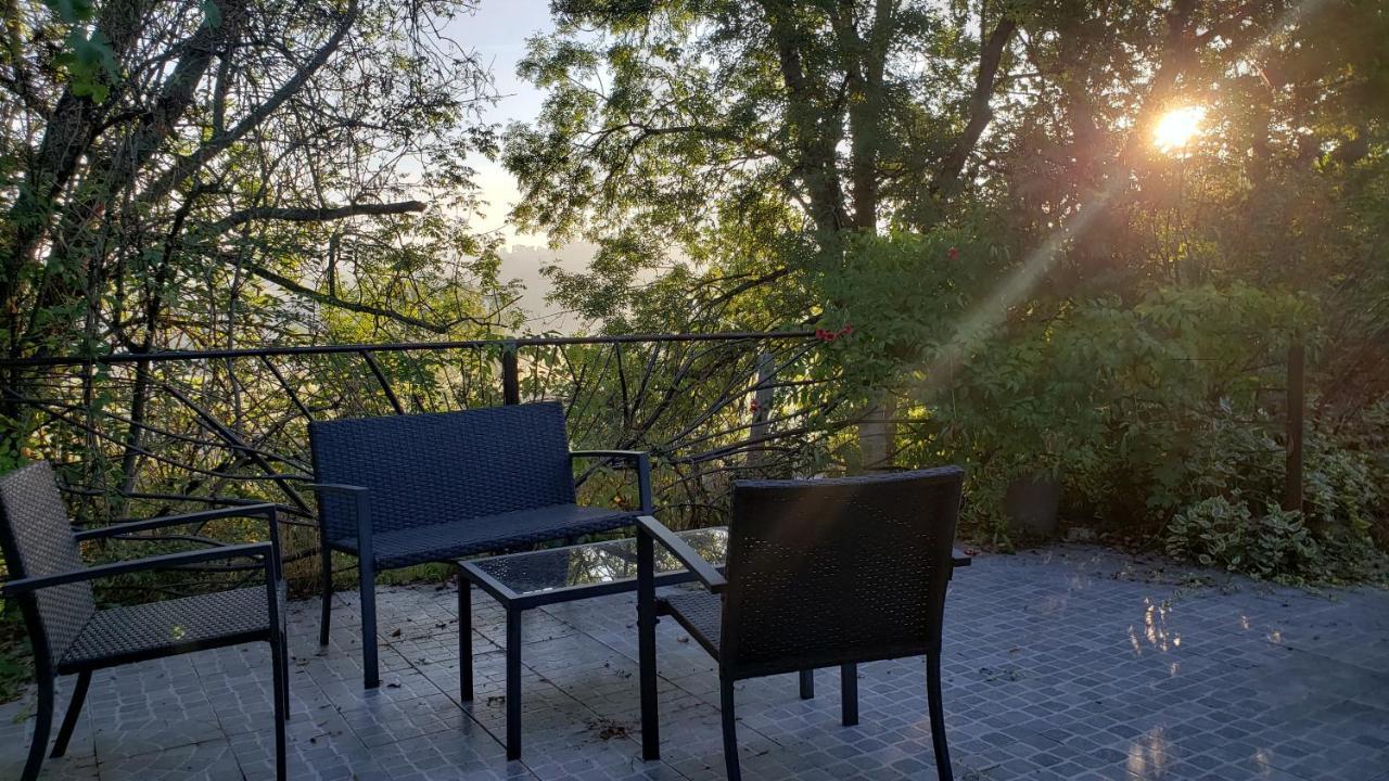 Fenetre Sur Loire Bed and Breakfast Iguerande Buitenkant foto